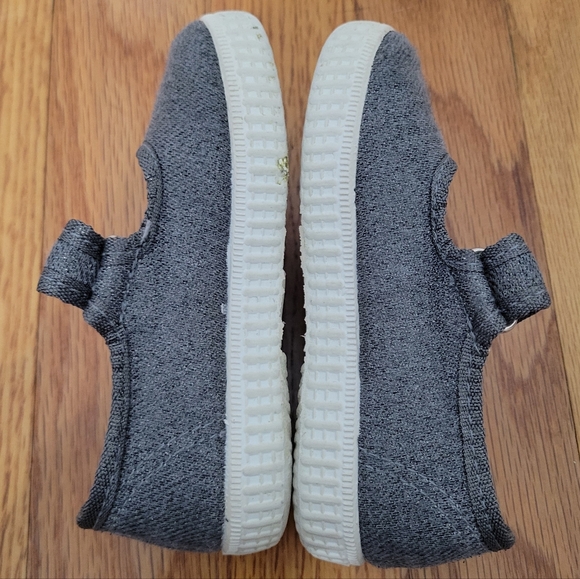 Cienta Toddler Little Girls Sparkly Grey Mary Jane Style Shoes Size 23 (6.5) - Picture 6 of 9